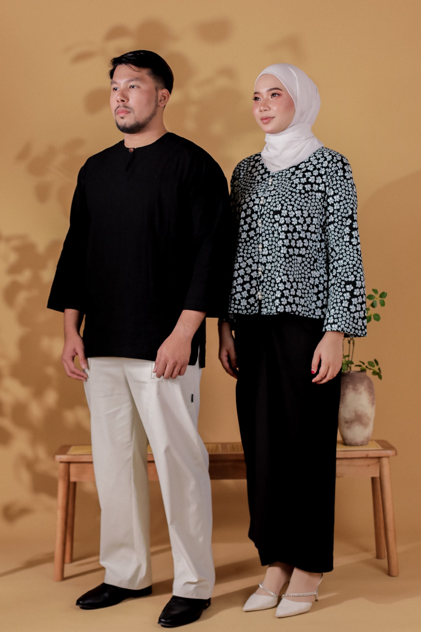 Bunga Kebaya Set in Dahlia (Black)