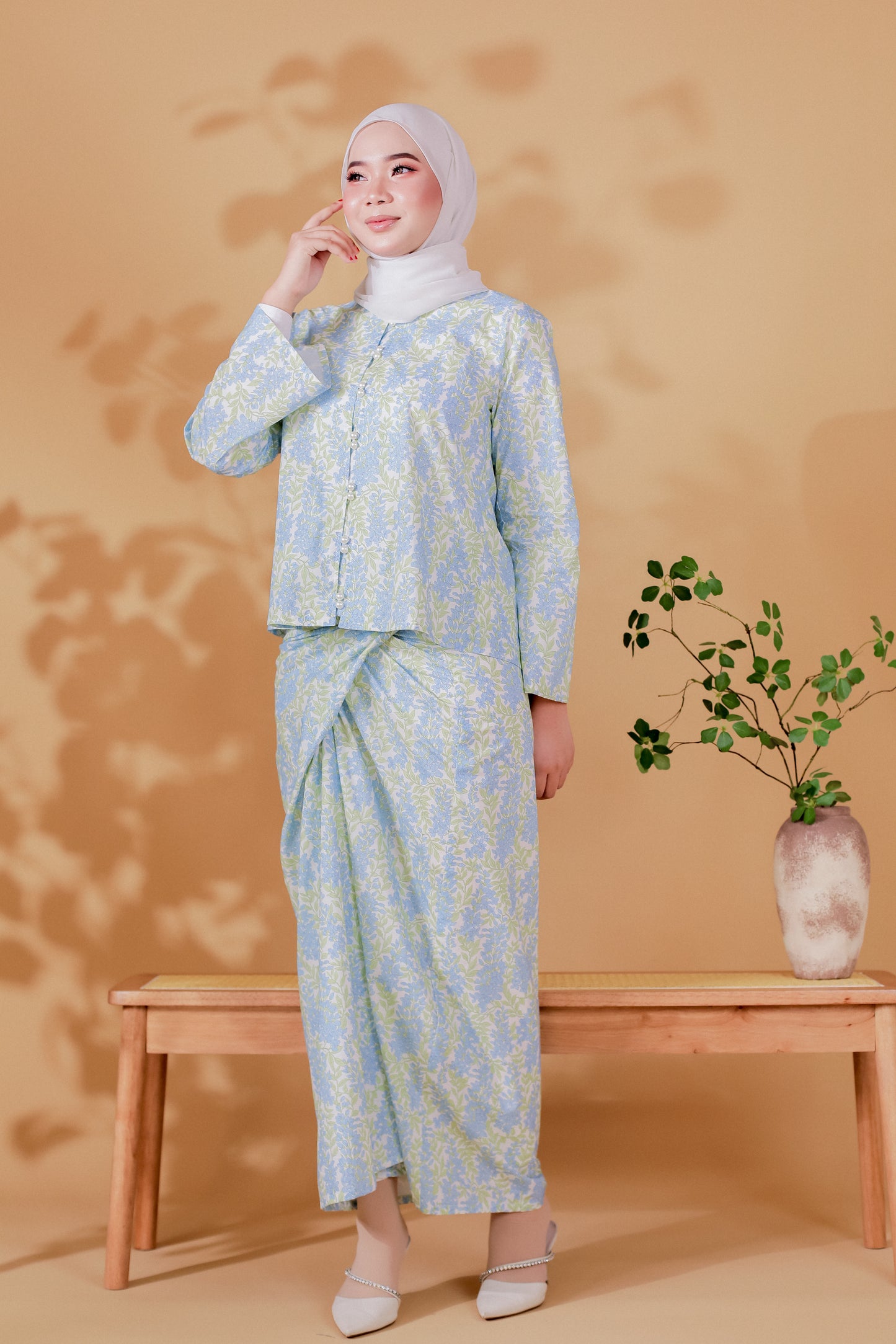 Bunga Kebaya Set in Iris (Blue)