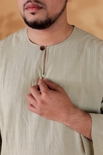 Bayu Kurta in Embun (Sage Green)