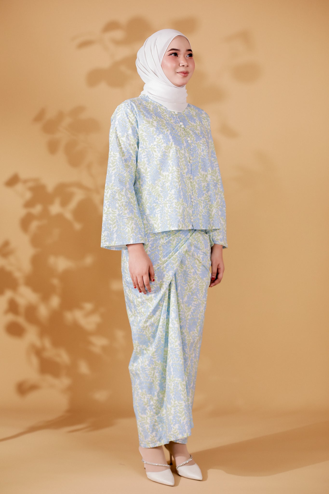 Bunga Kebaya Set in Iris (Blue)